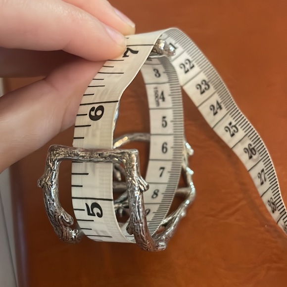 Peace sign cuff bracelet - Picture 4 of 4